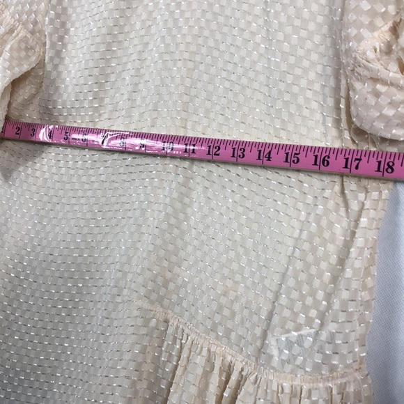 H.M. - Picture 4 of 9